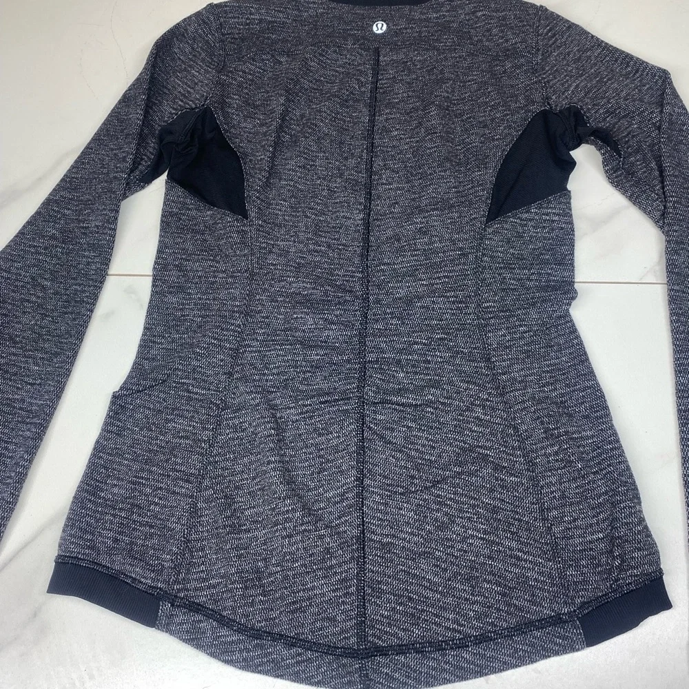 Lululemon Base Runner Long Sleeve Top Sz 4 Heathered Grey Black – EUC - Picture 8 of 9
